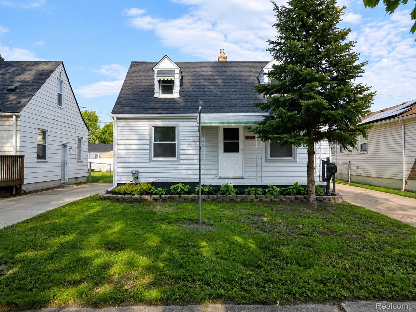 5157 Niagara Street Property Photo 2