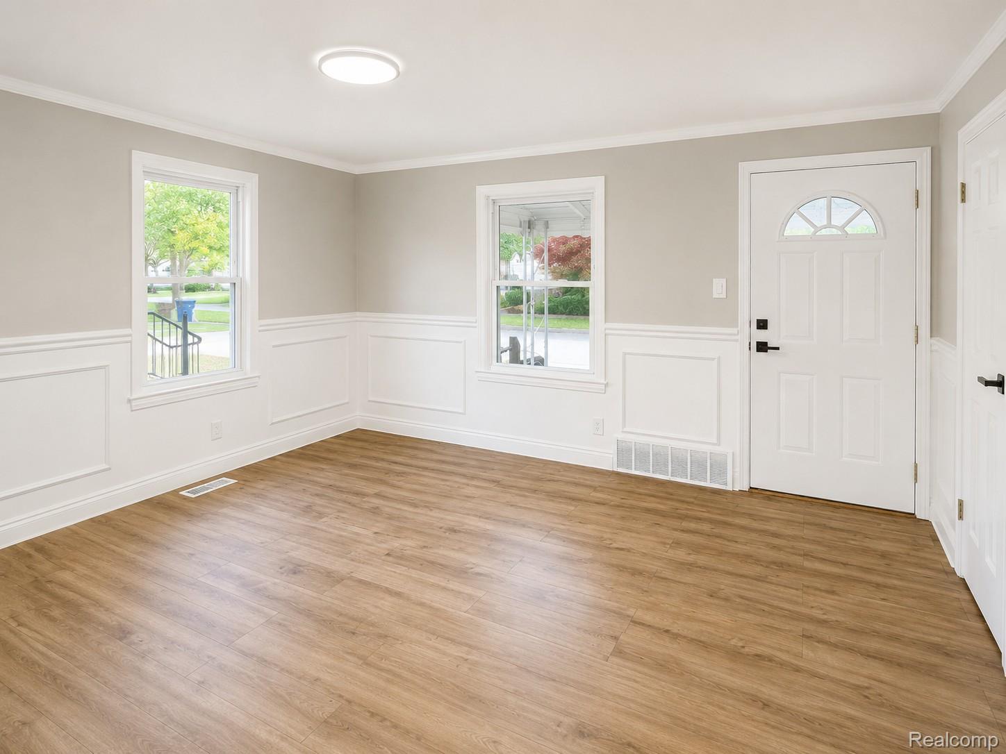 5157 Niagara Street Property Photo 10