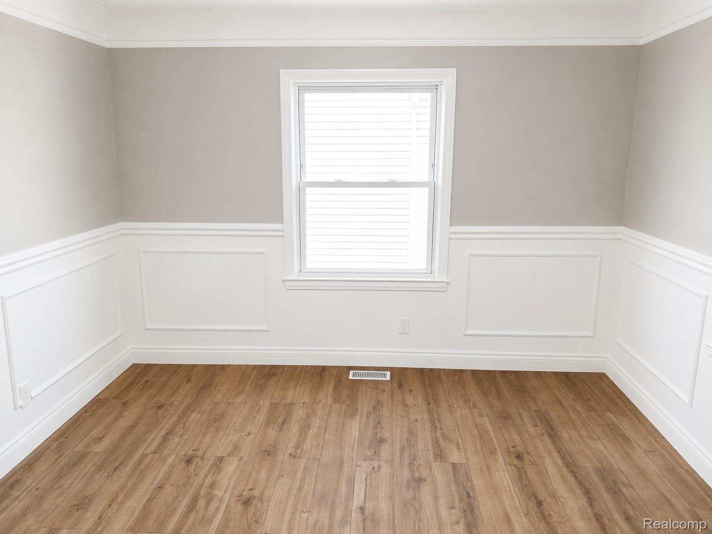 5157 Niagara Street Property Photo 11