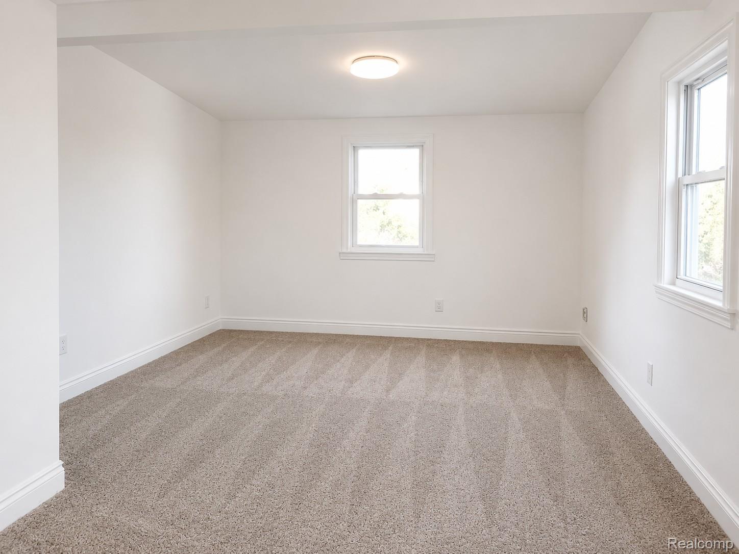 5157 Niagara Street Property Photo 23