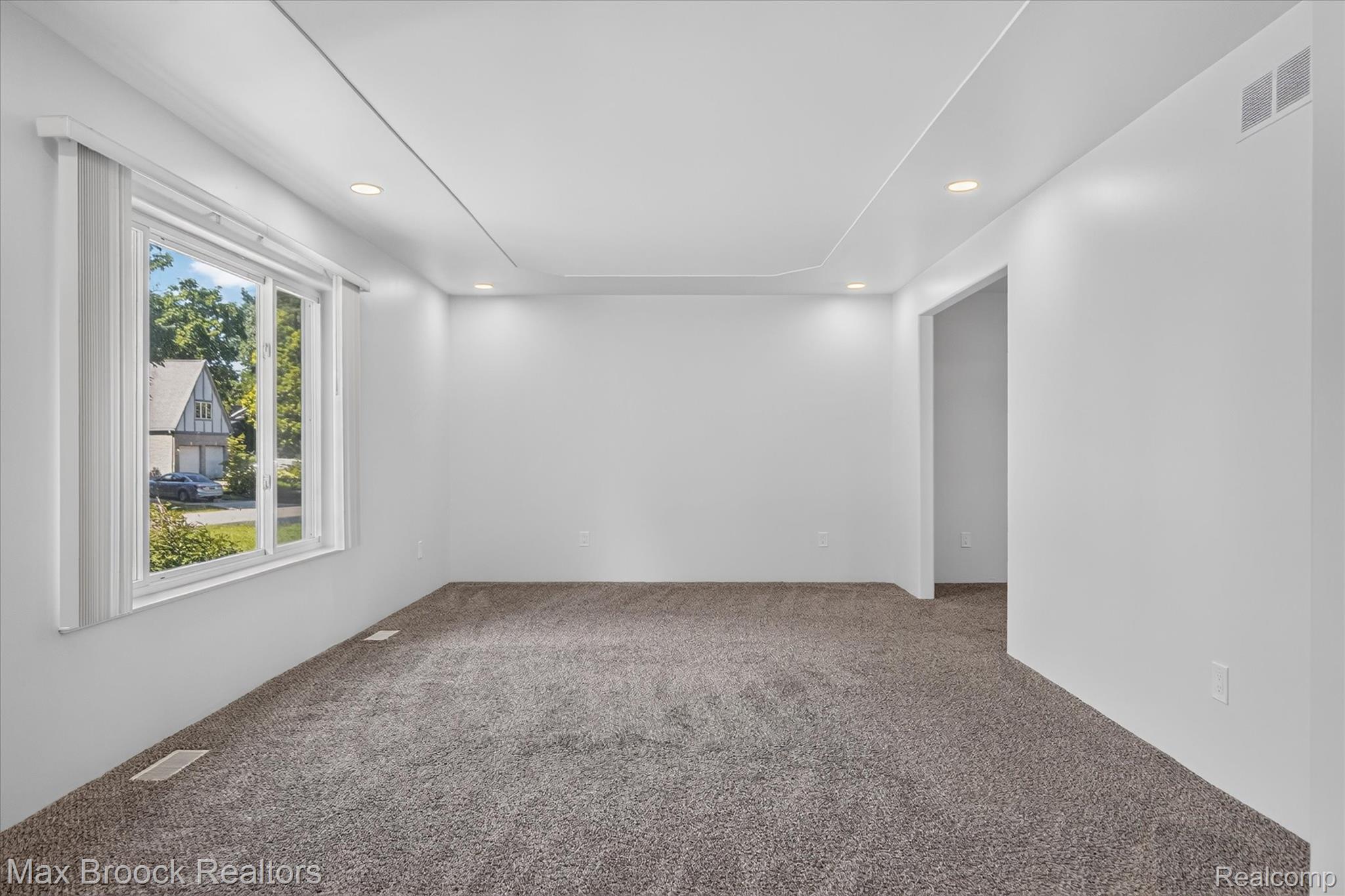 2120 Daintree Avenue Property Photo 4