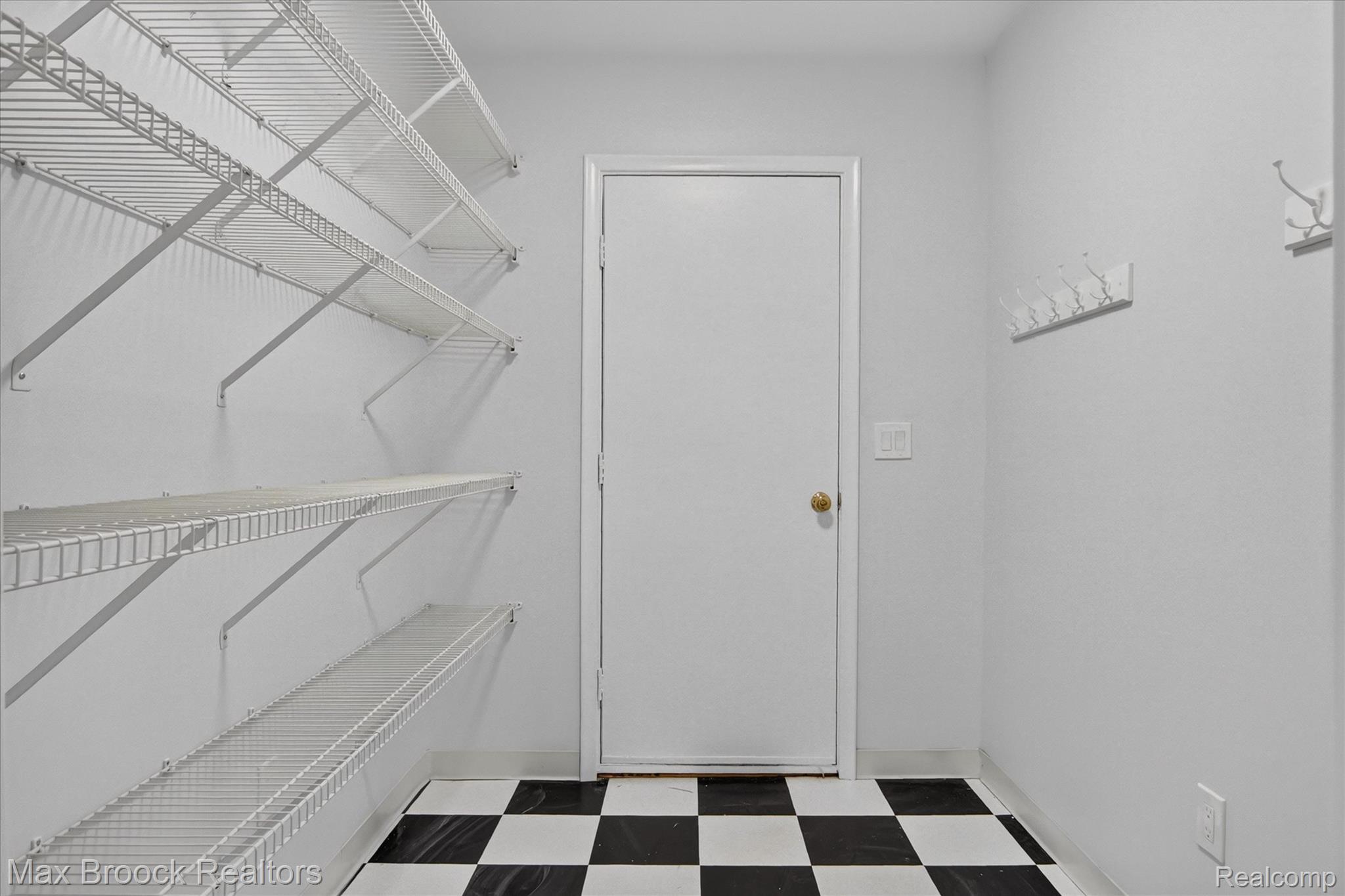2120 Daintree Avenue Property Photo 7