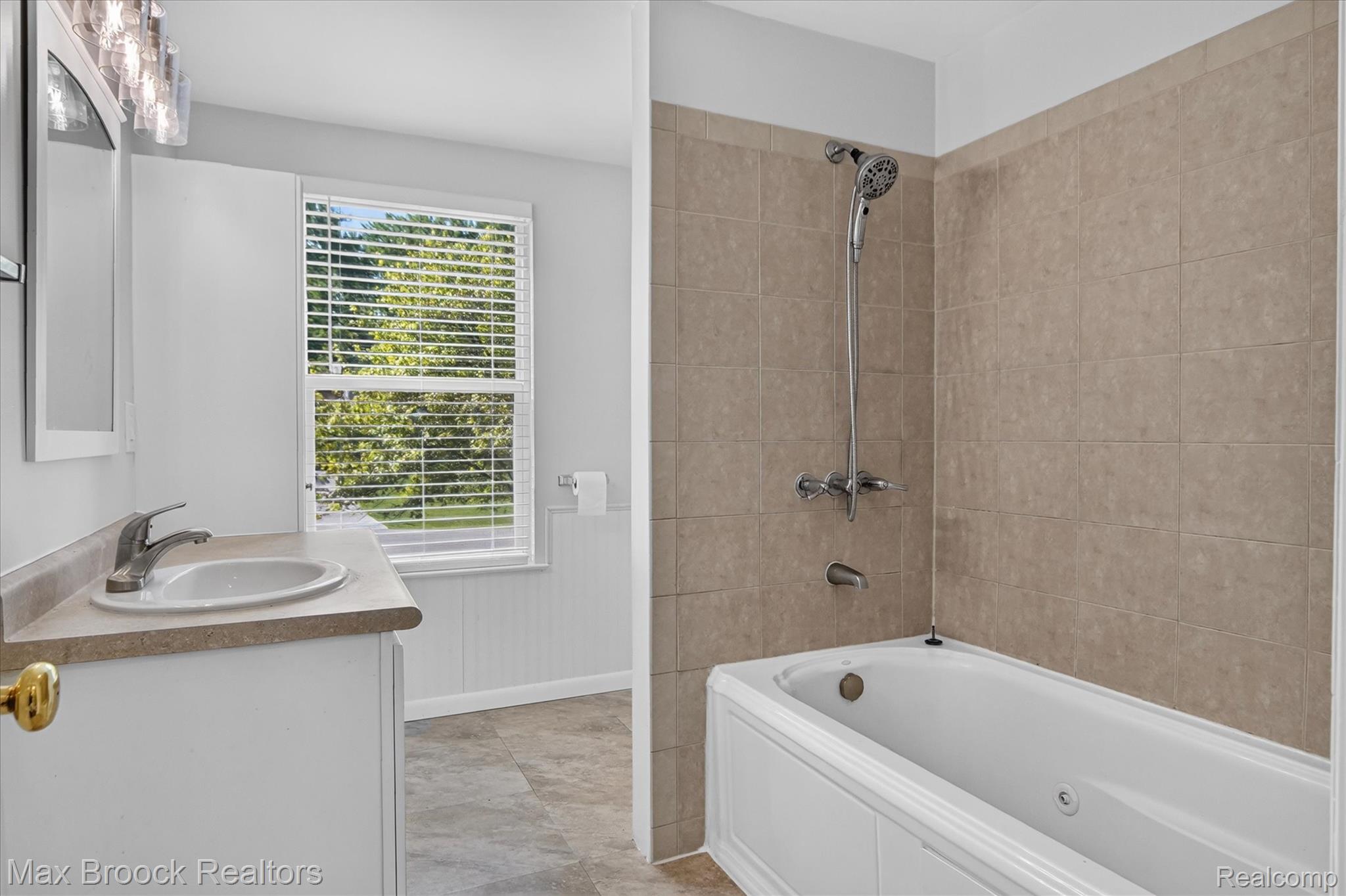 2120 Daintree Avenue Property Photo 15
