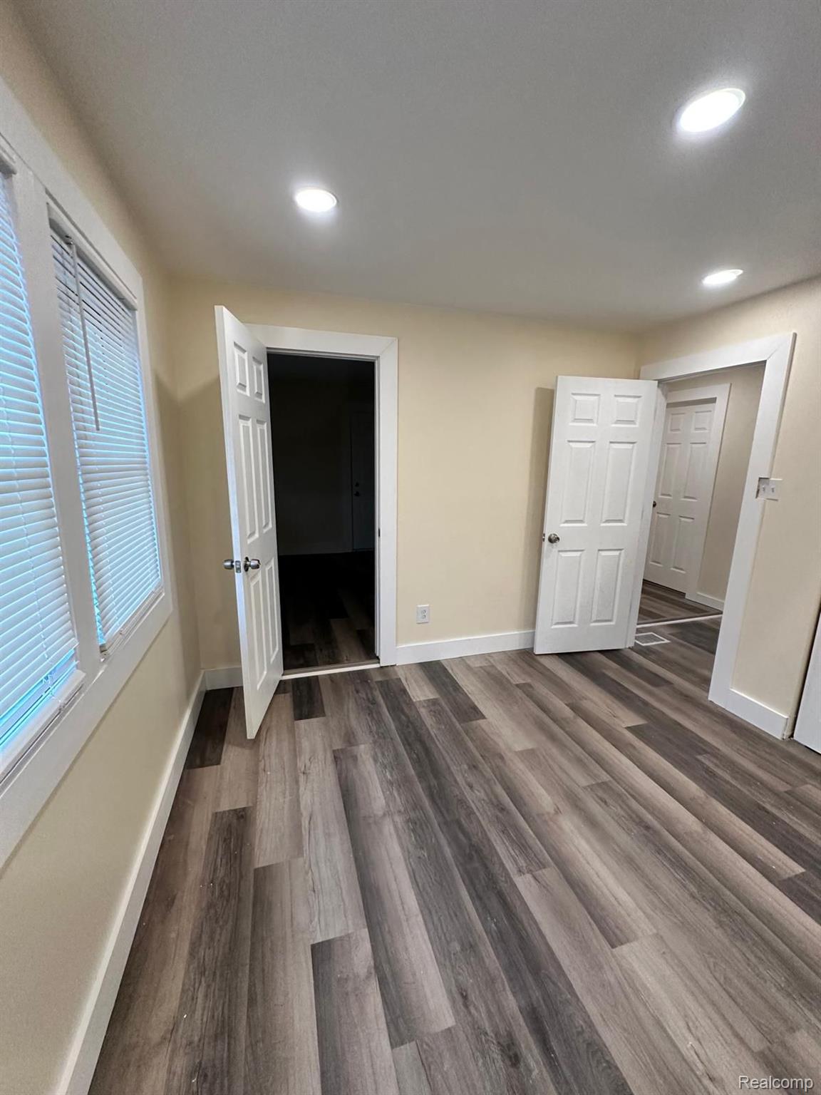 71 Biltmore Drive Property Photo 3