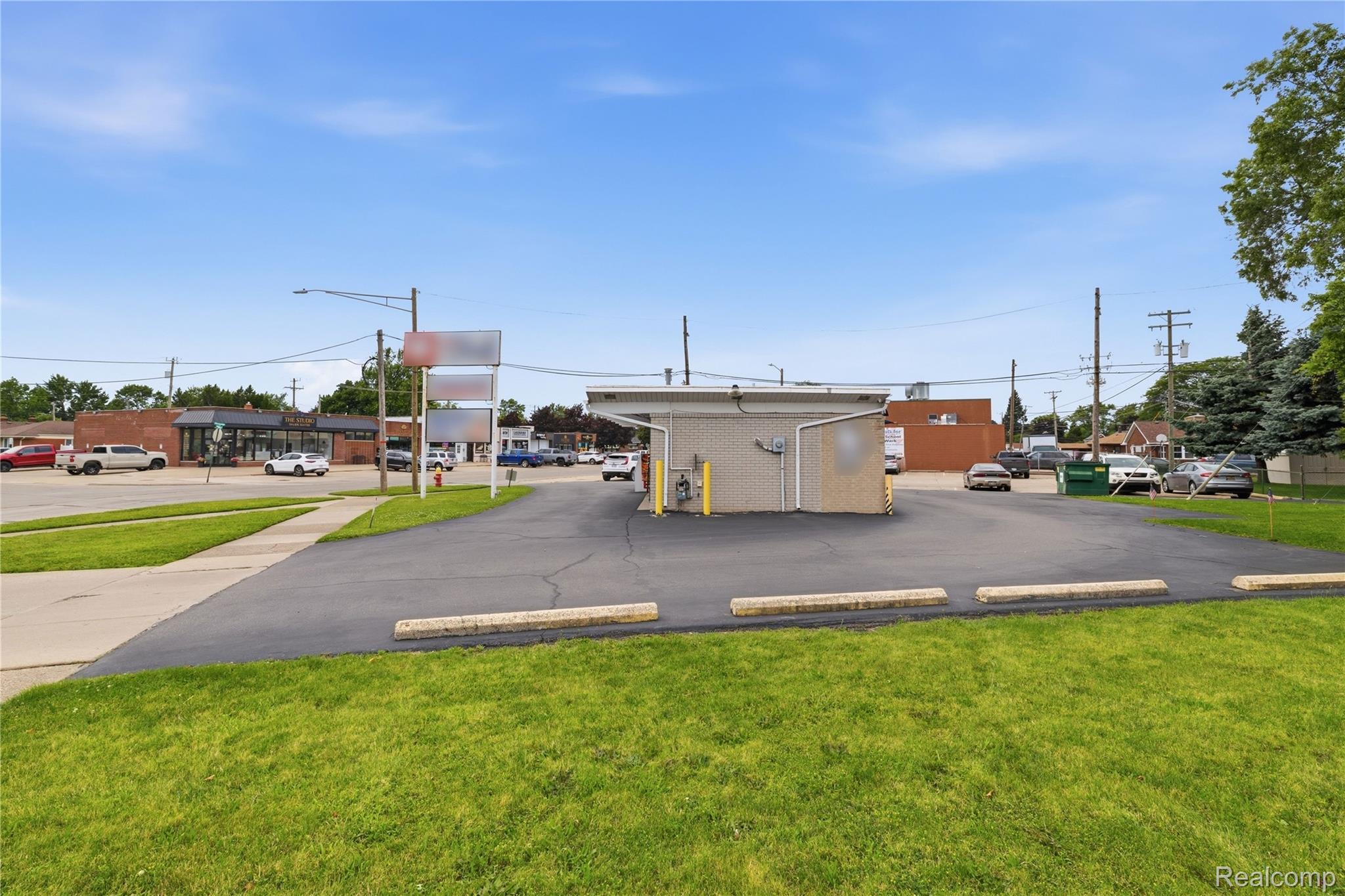 14650 Champaign Road Property Photo 4