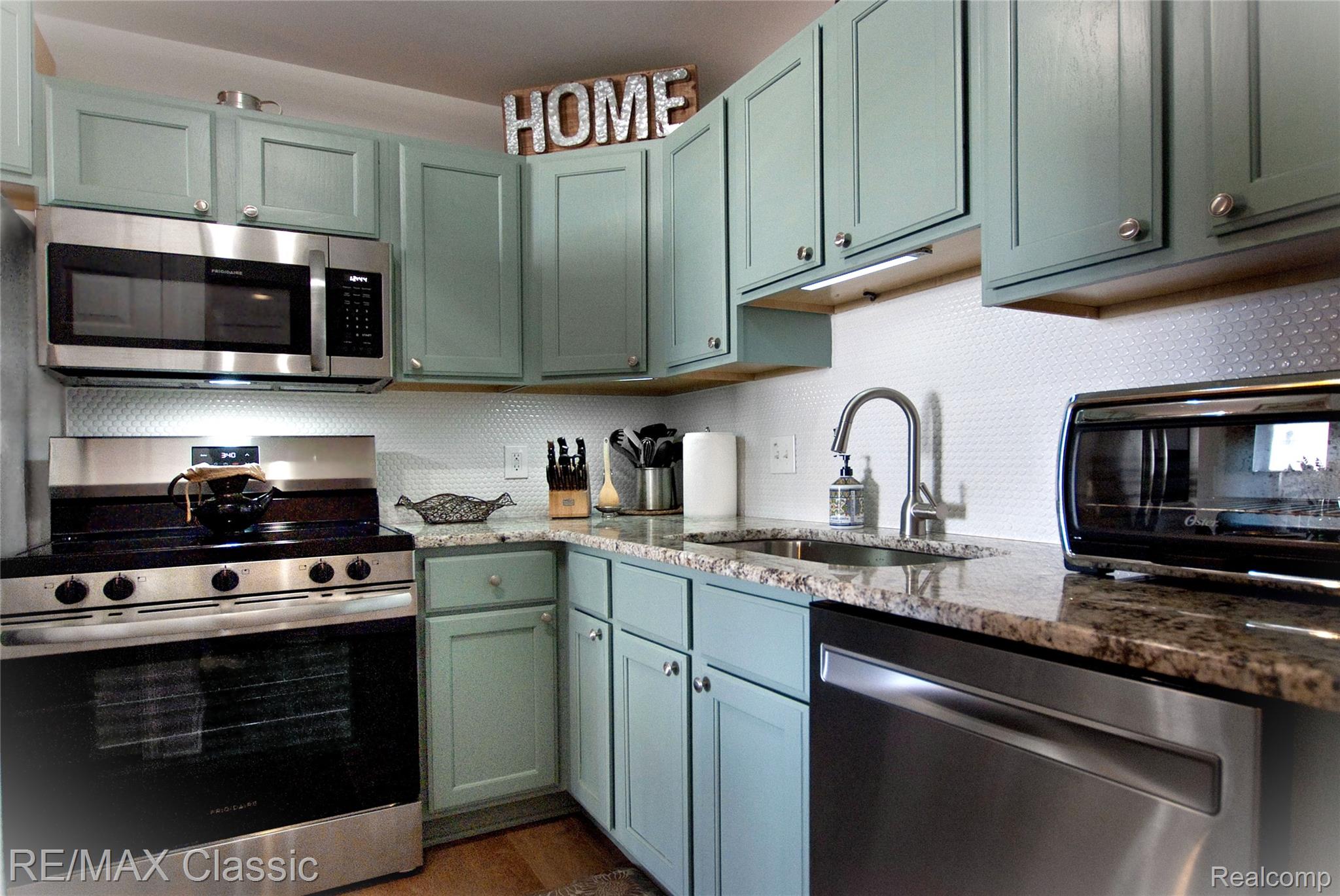 1155 S Lake Drive 57 Property Photo 5