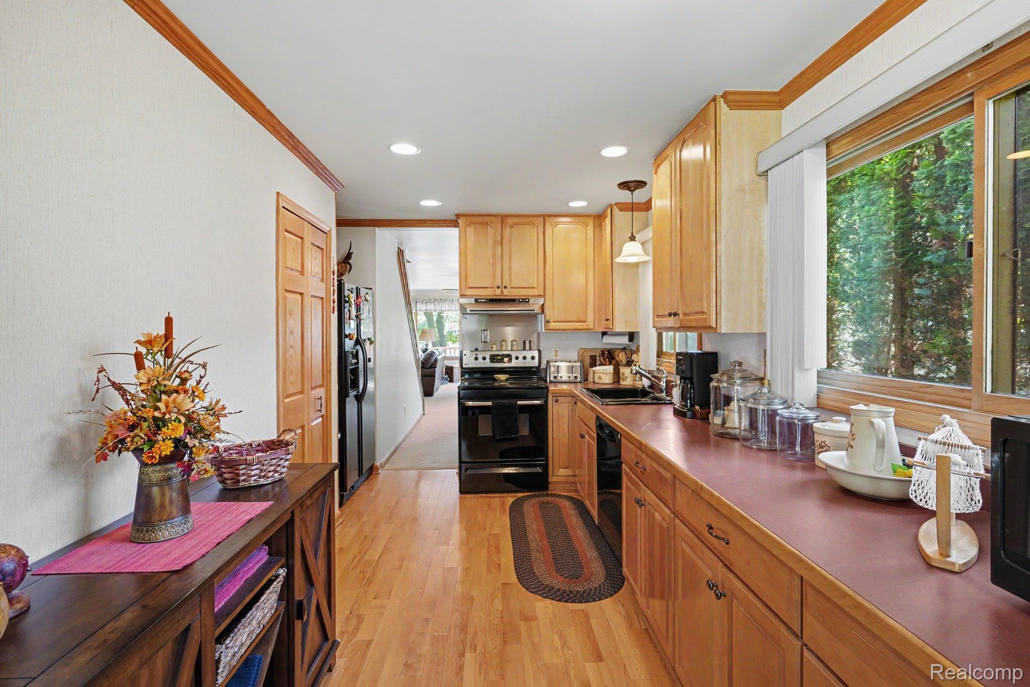 1792 Lockwood Property Photo 7