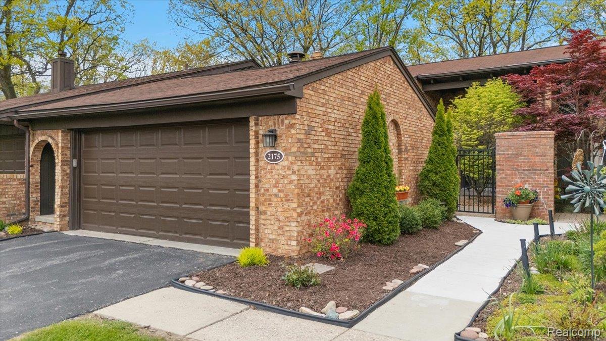 2175 Bordeaux Street Property Photo 1