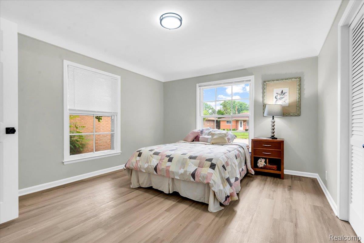 19039 Elsmere Avenue Property Photo 17
