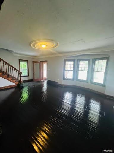 13044 Wilshire Drive Property Photo 3