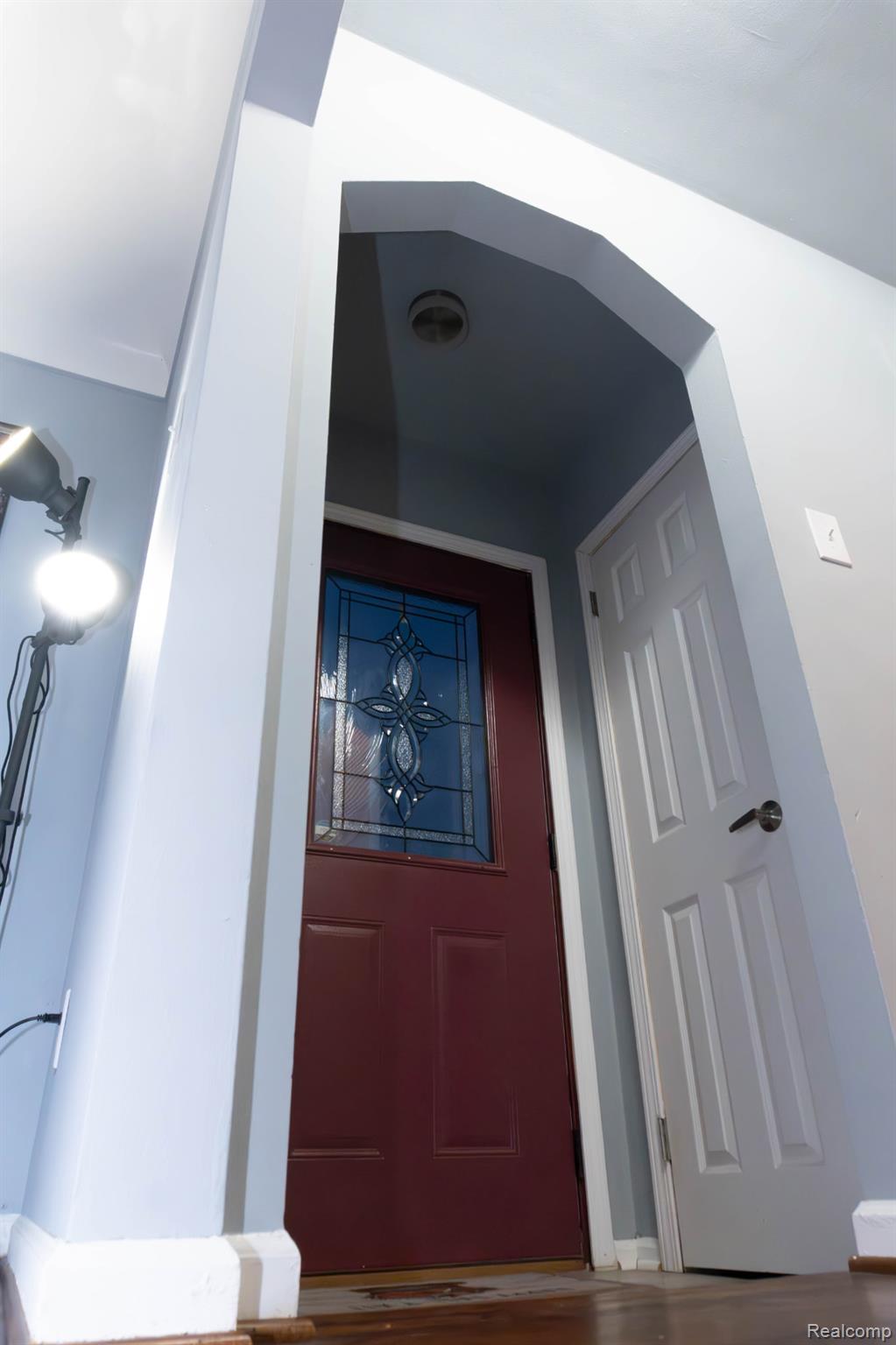 16729 Glastonbury Road Property Photo 5