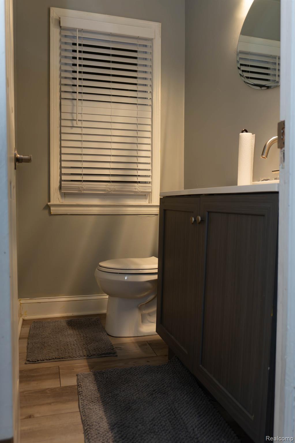 16729 Glastonbury Road Property Photo 13
