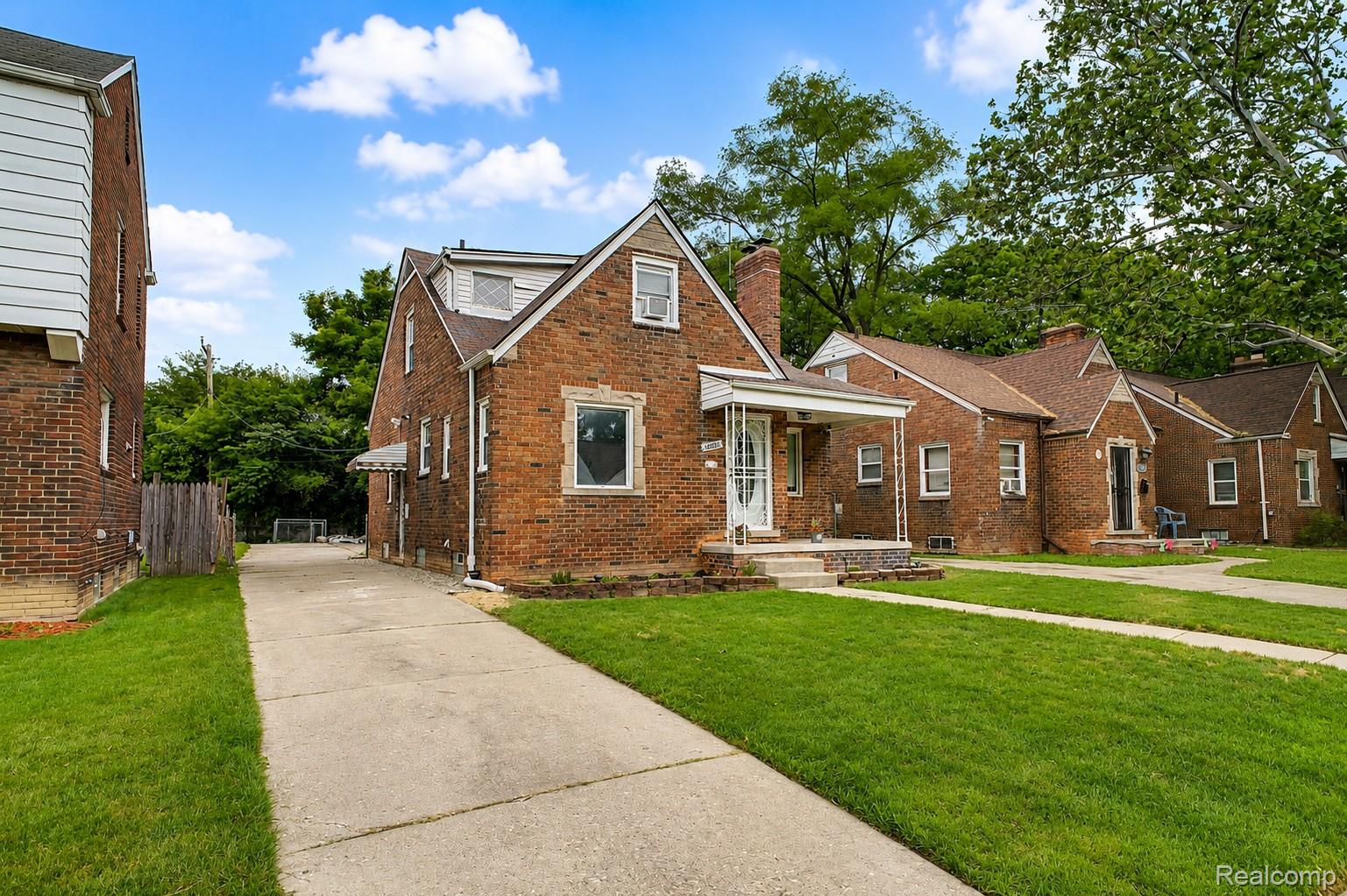 10883 Balfour Road Property Photo 1
