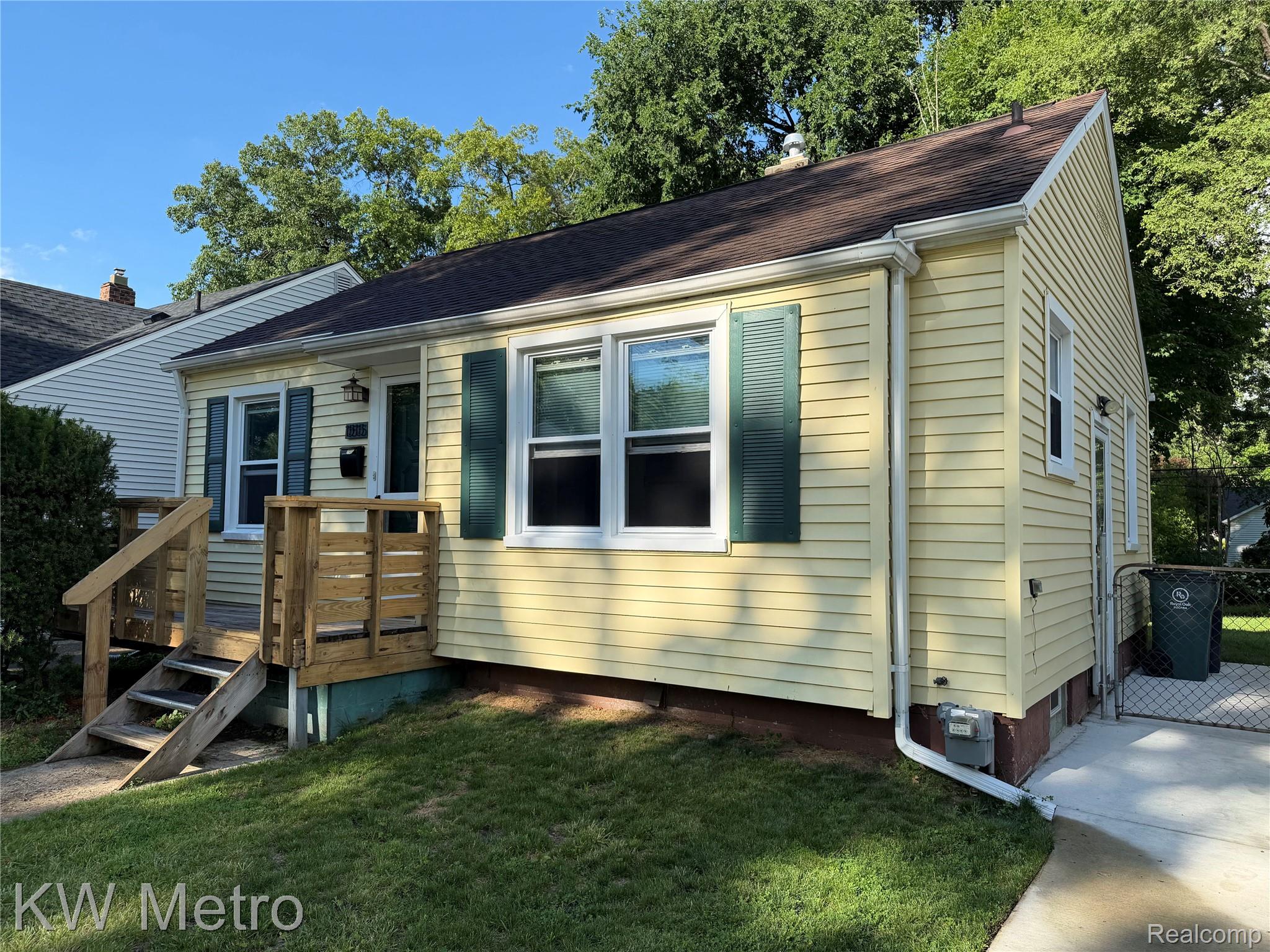 1515 Wyandotte Avenue Property Photo 1