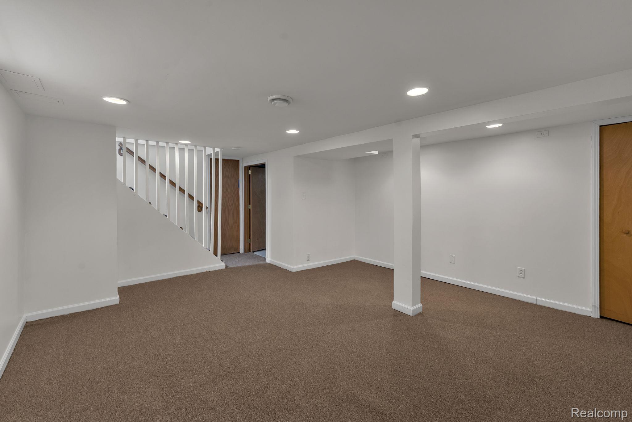 10015 Marion Property Photo 33