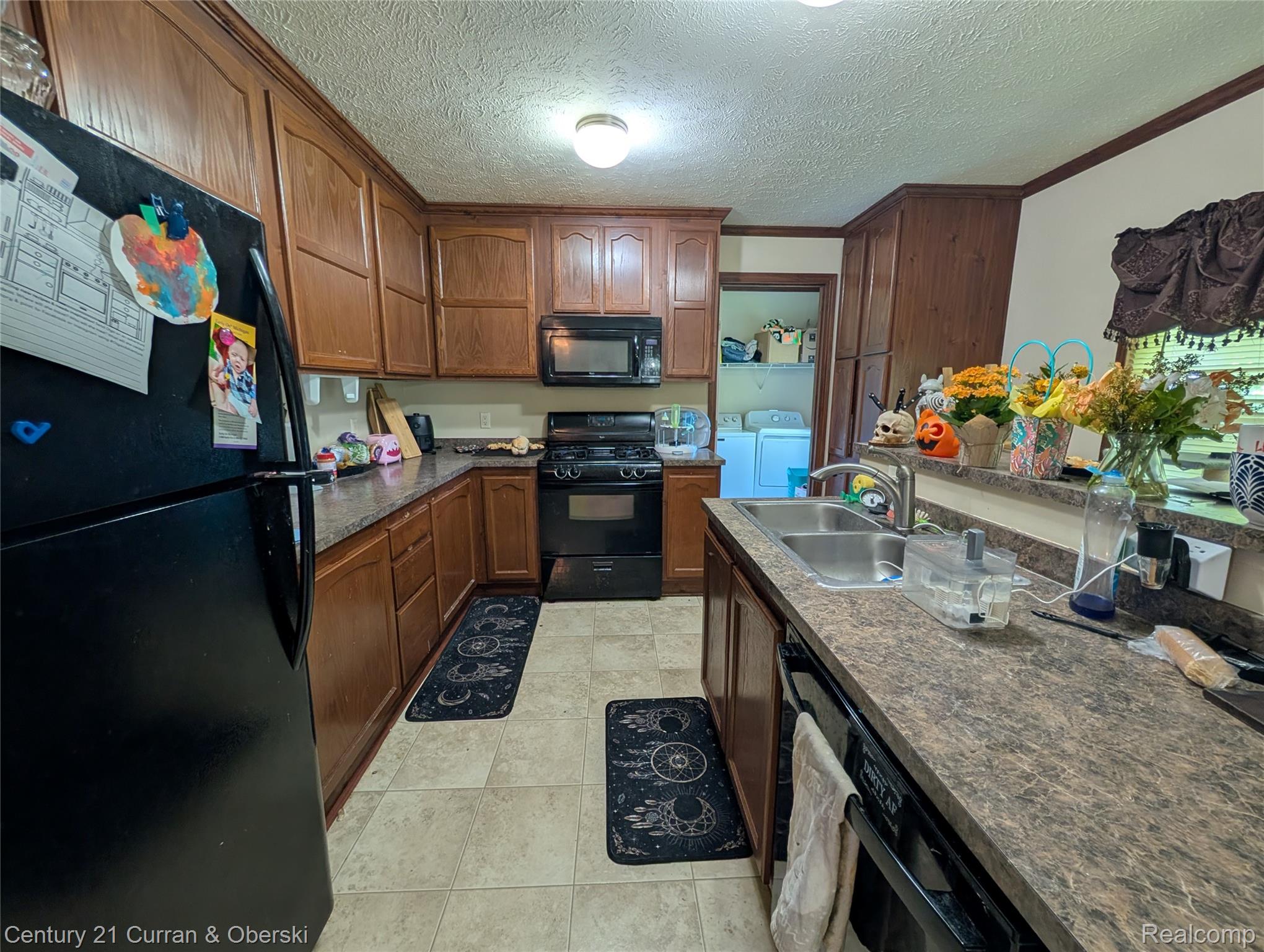 29319 Maple Property Photo 3
