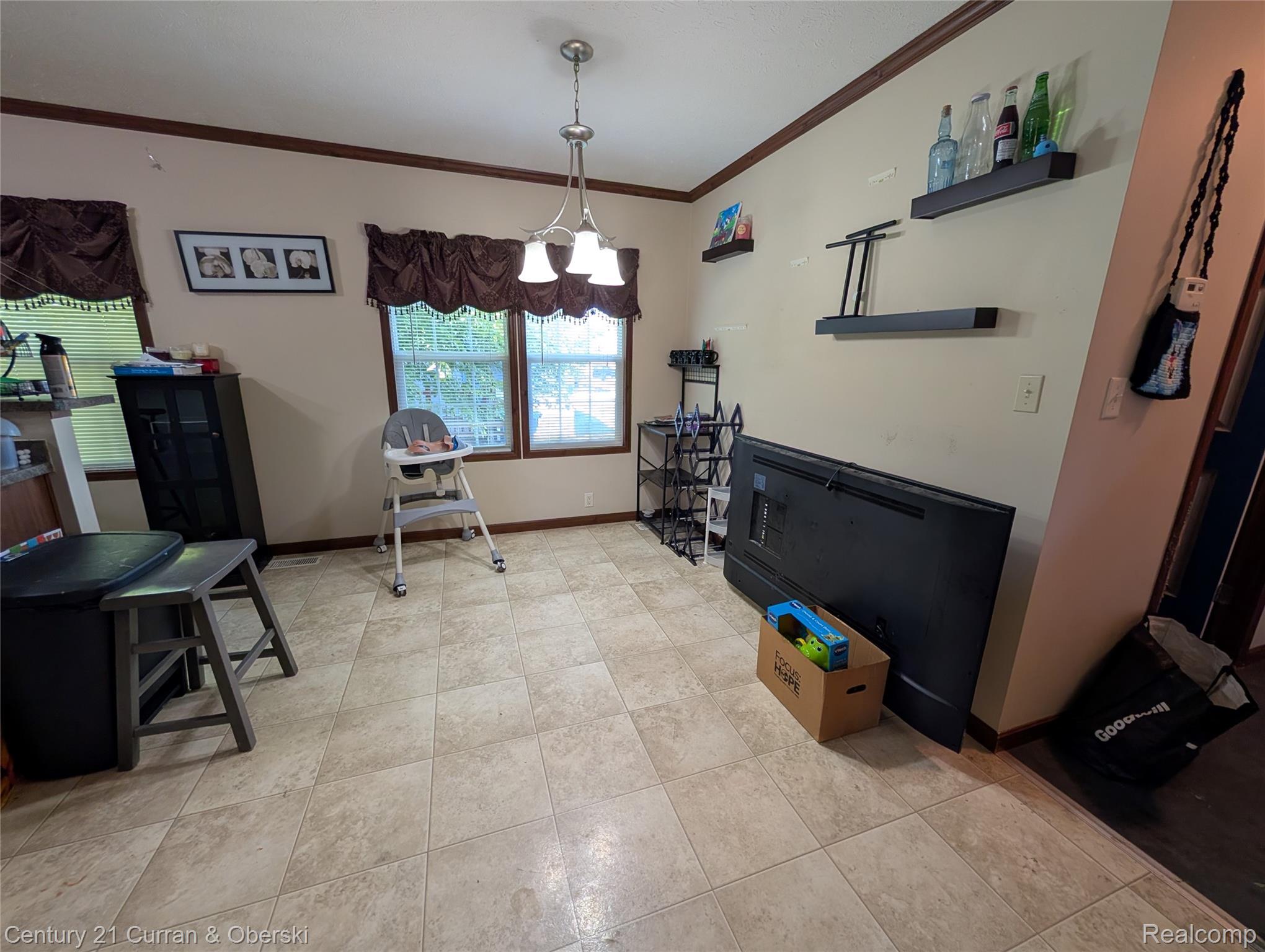 29319 Maple Property Photo 8