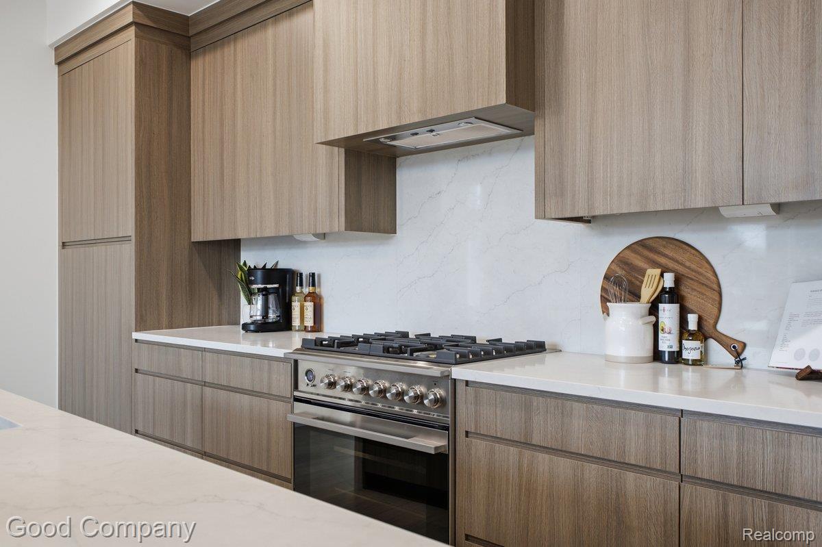 110 Austin Avenue 301 Property Photo 19