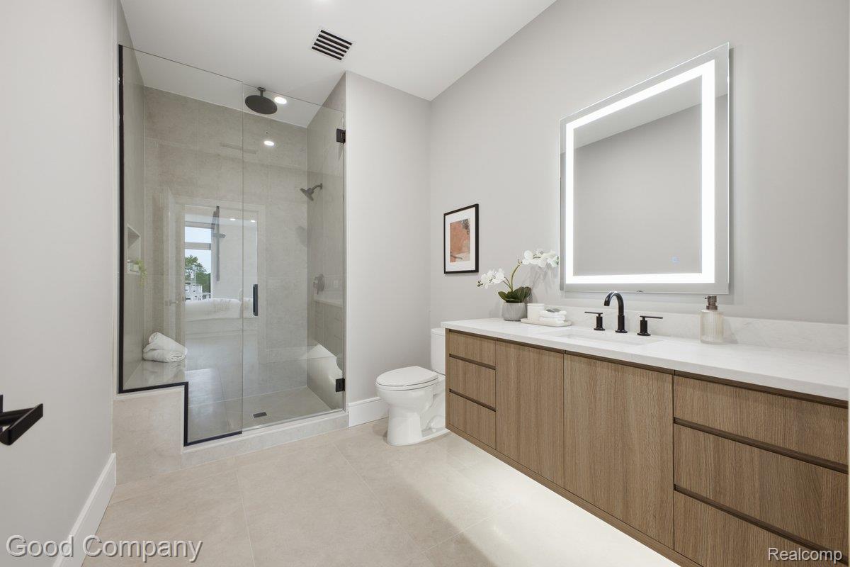 110 Austin Avenue 301 Property Photo 29