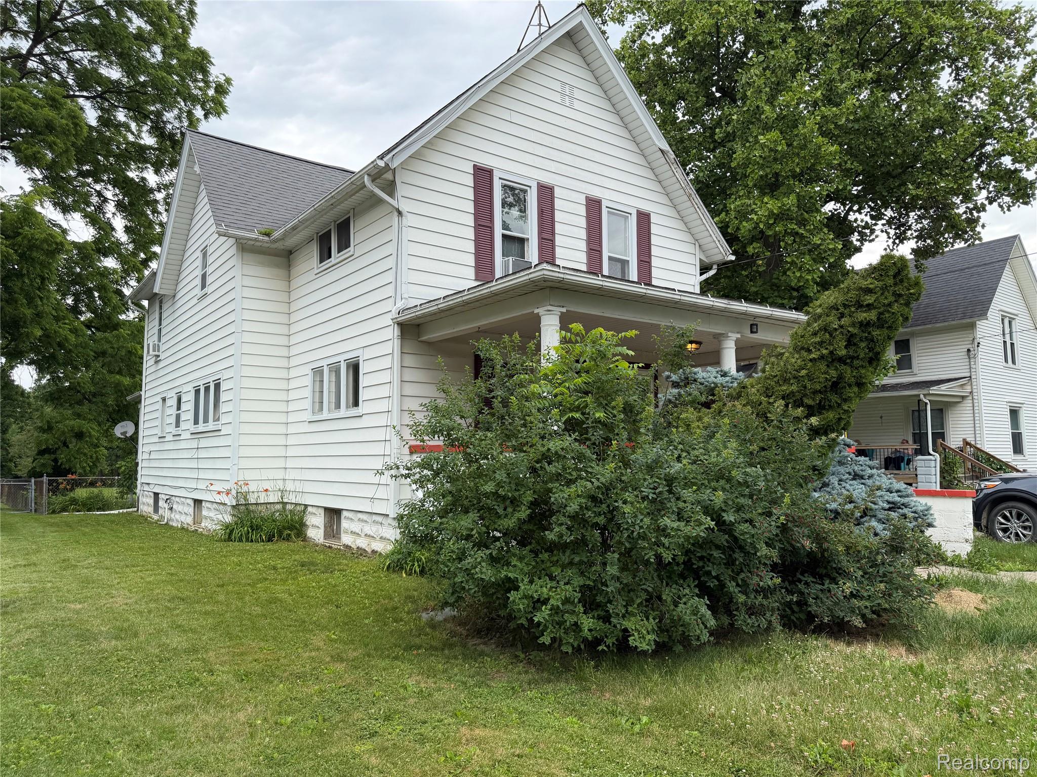 718 River Street Property Photo 1