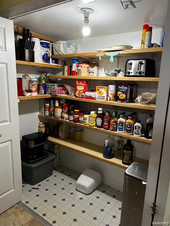 6153 S State Road Property Photo 9