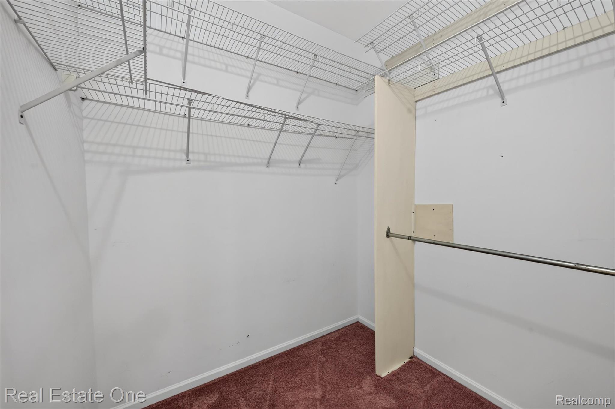 5128 Queensway Property Photo 29