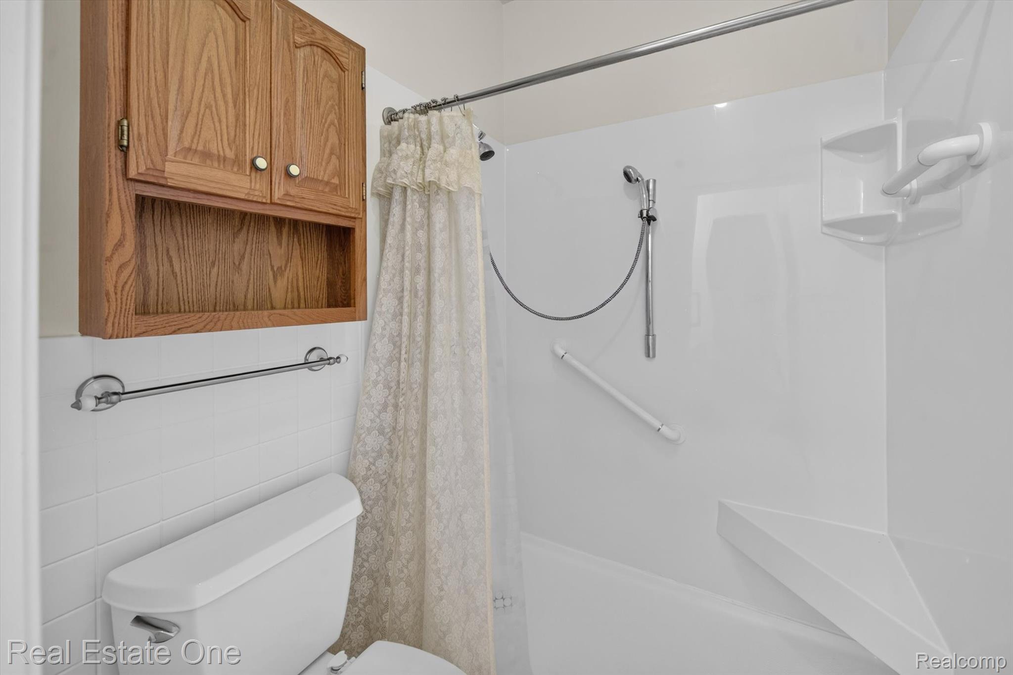 5128 Queensway Property Photo 35