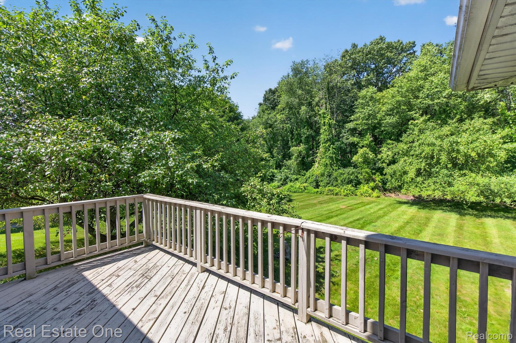 5128 Queensway Property Photo 53