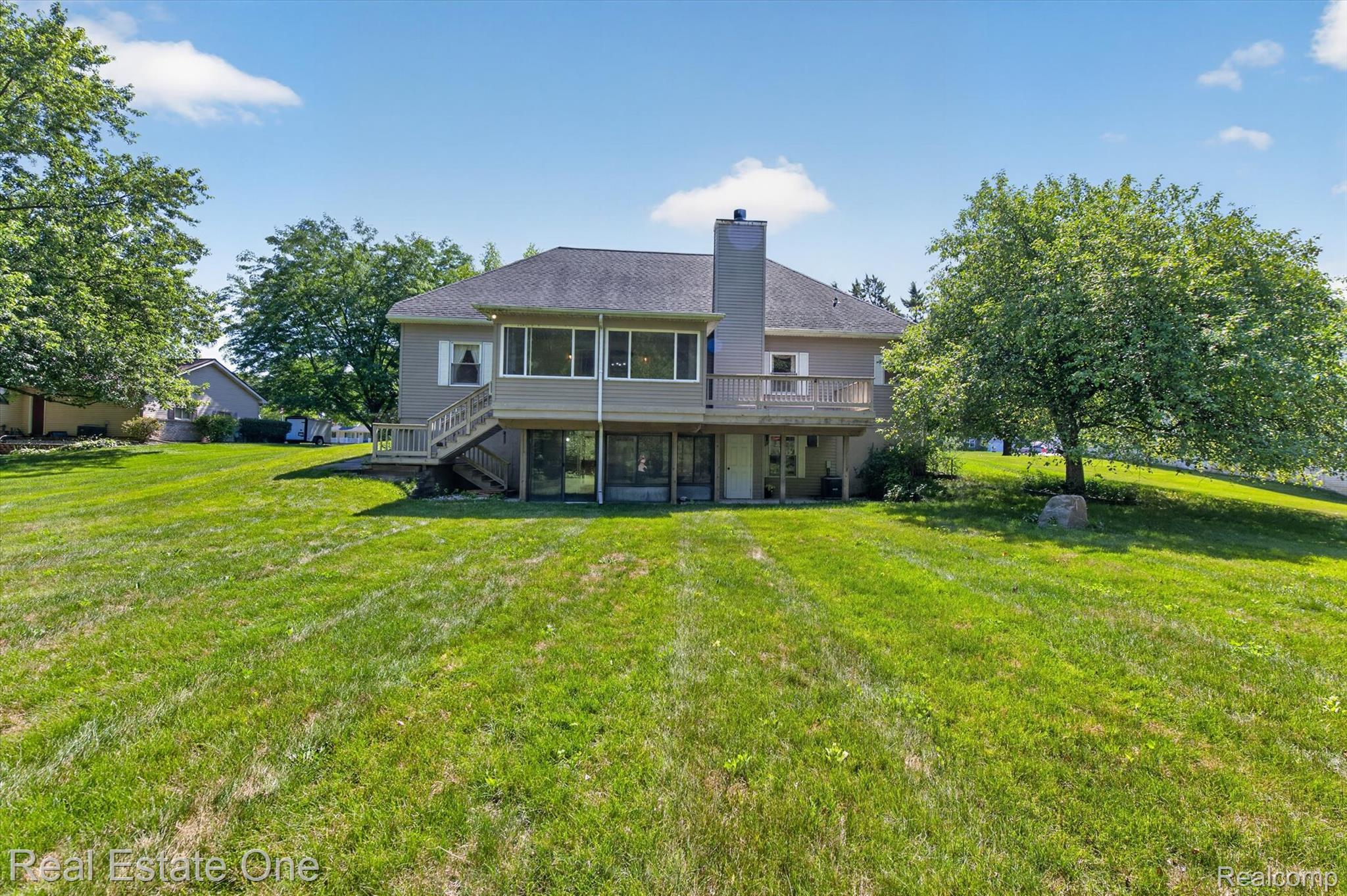 5128 Queensway Property Photo 55