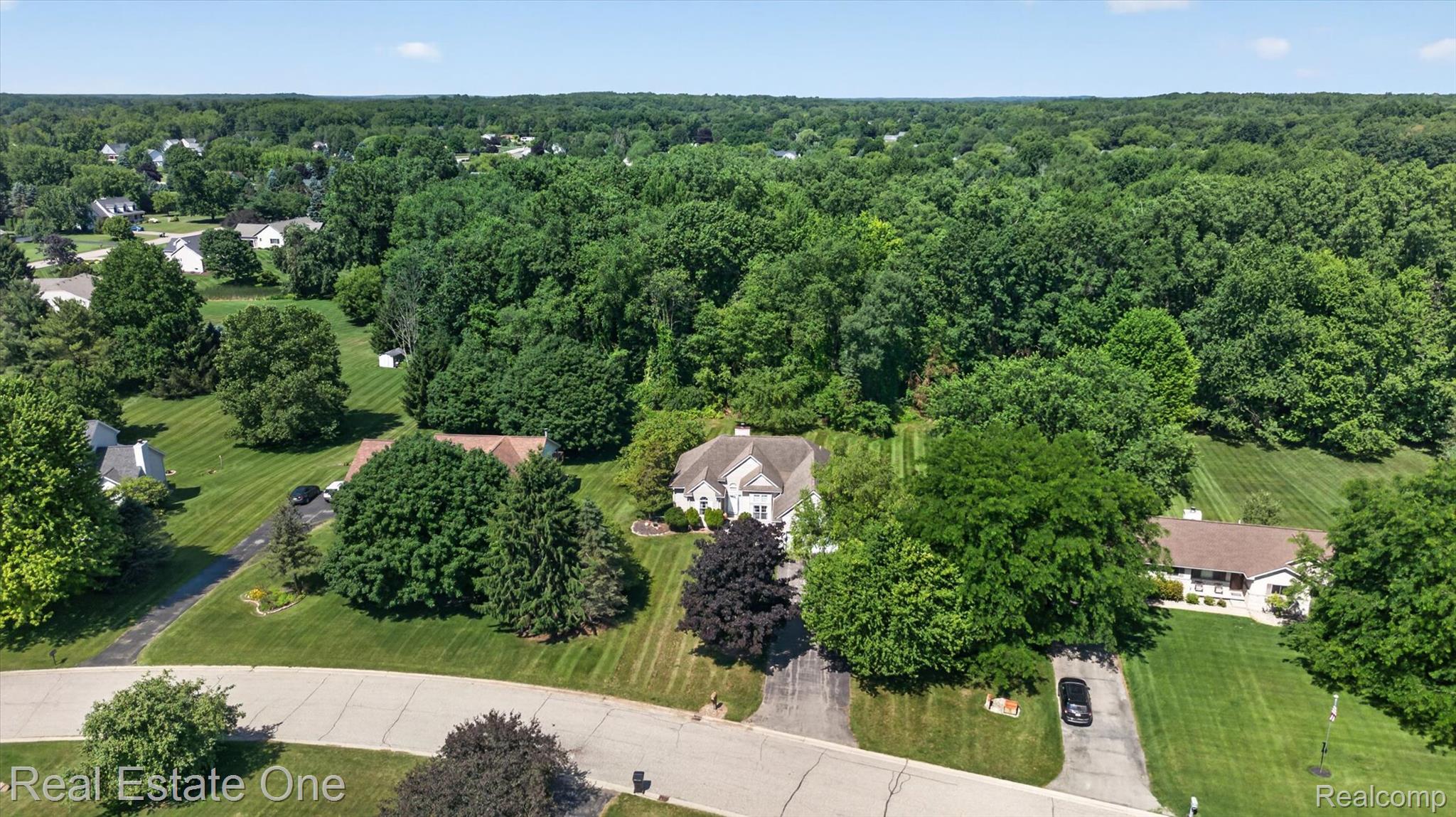 5128 Queensway Property Photo 58
