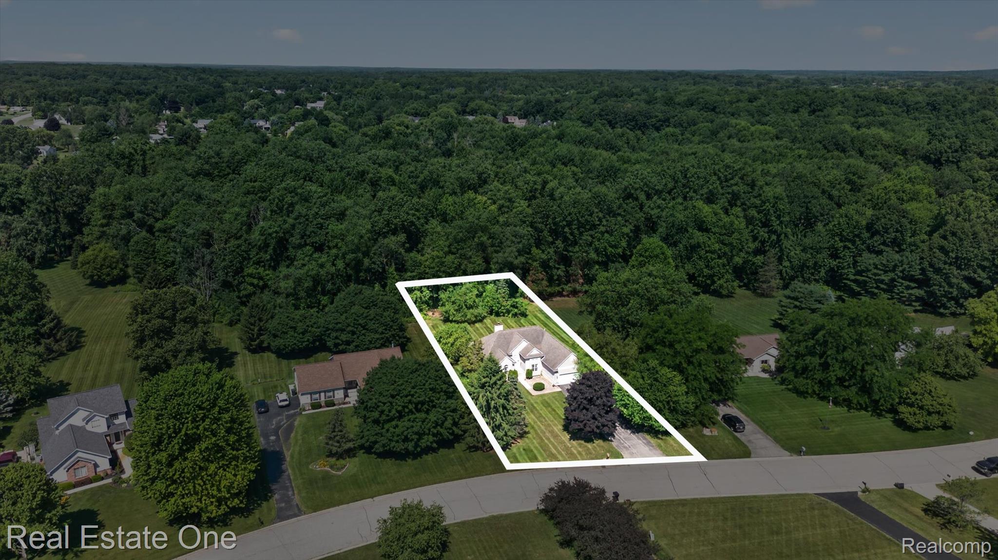 5128 Queensway Property Photo 59