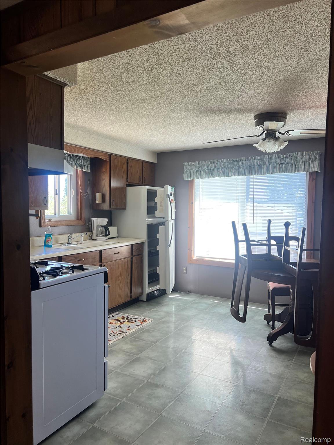 3567 Coveview Drive Property Photo 18