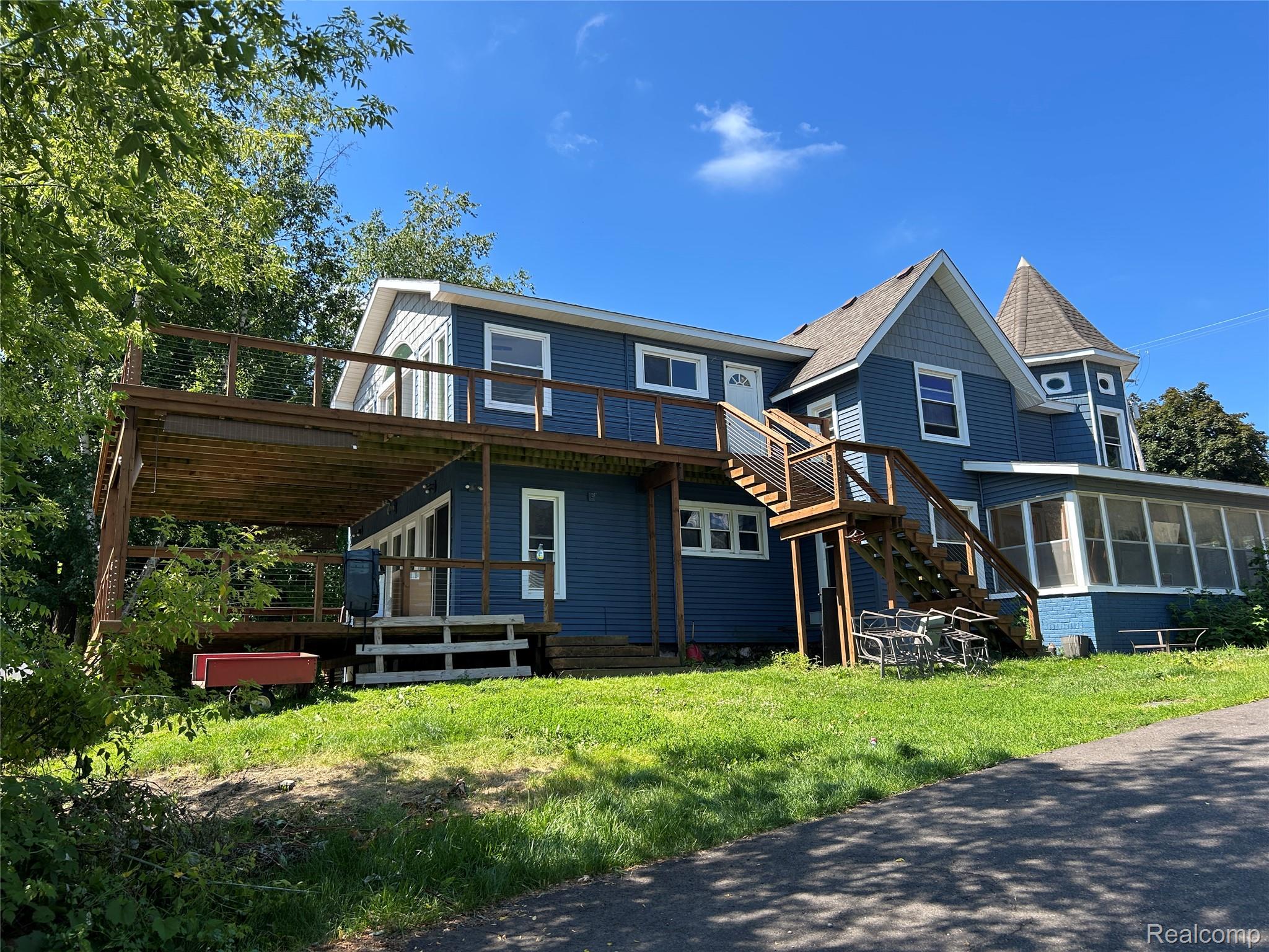 16185 Seymour Road Property Photo 5