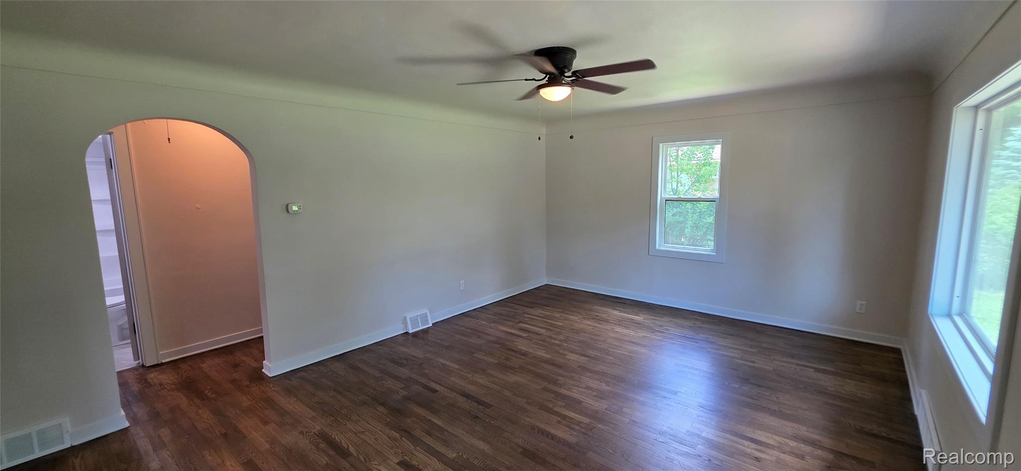 9205 Neff Road Property Photo 6