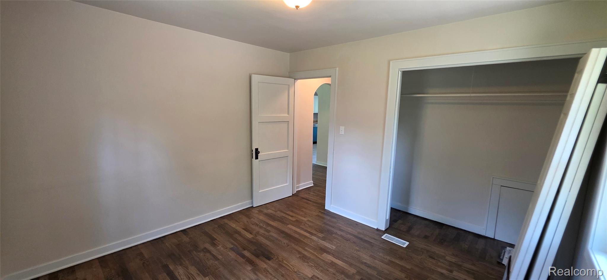 9205 Neff Road Property Photo 13