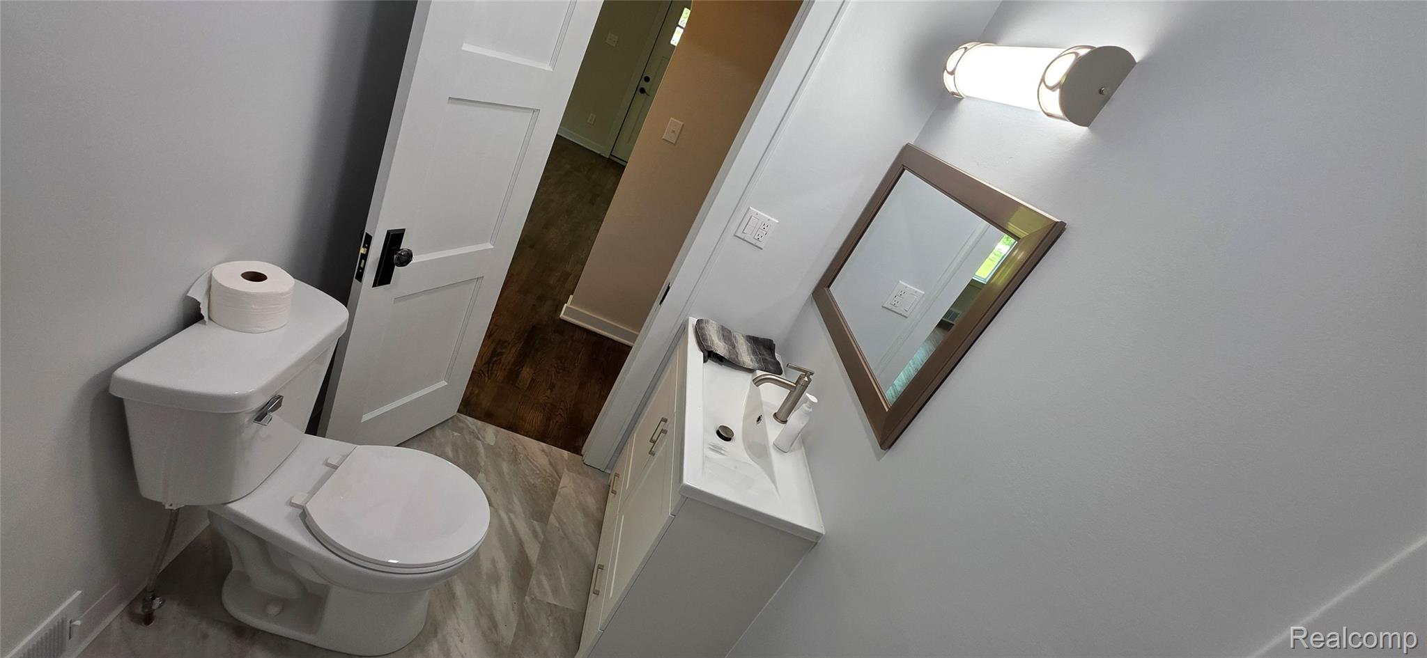 9205 Neff Road Property Photo 17