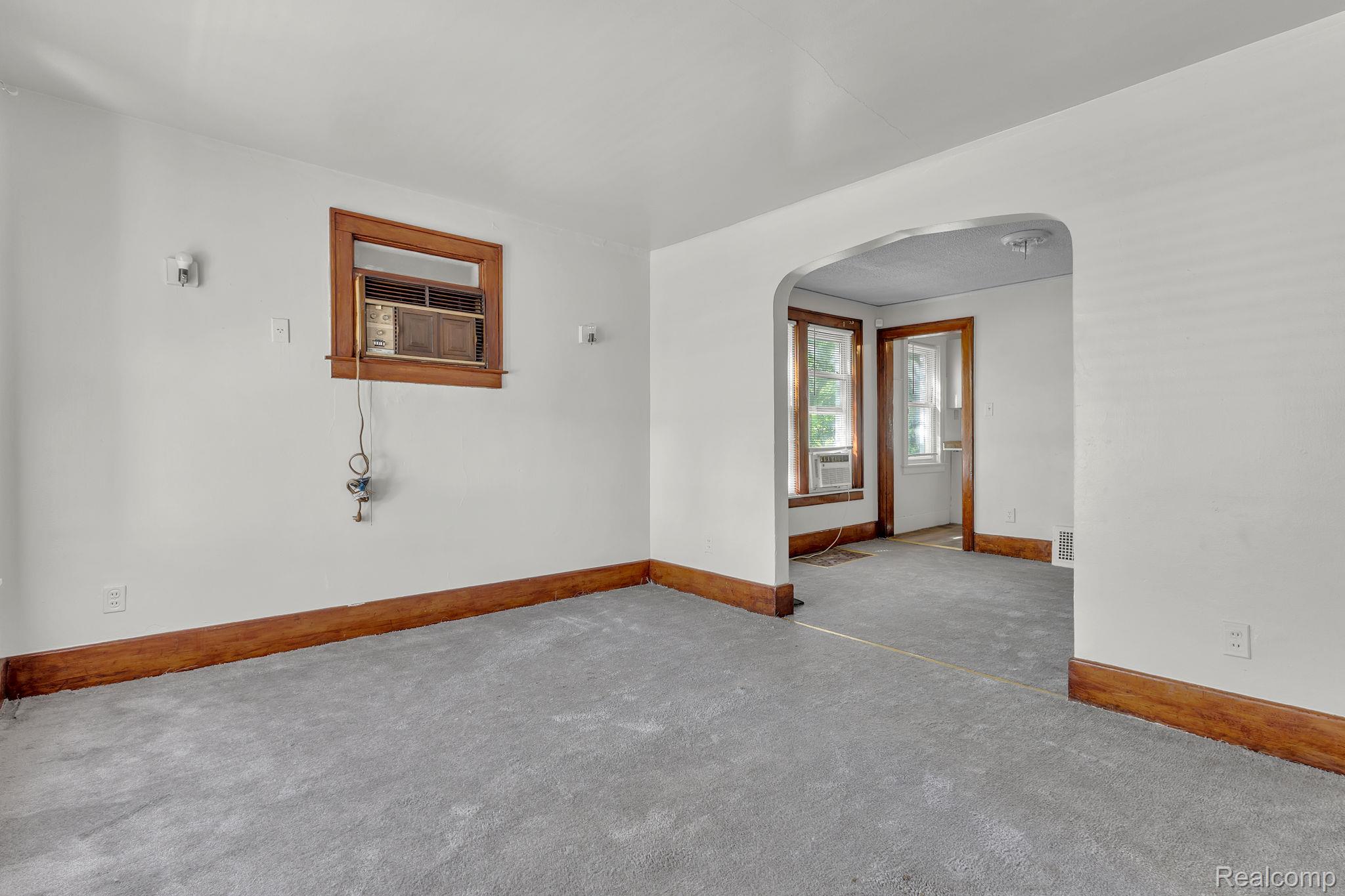 4877 Maynard Street Property Photo 5