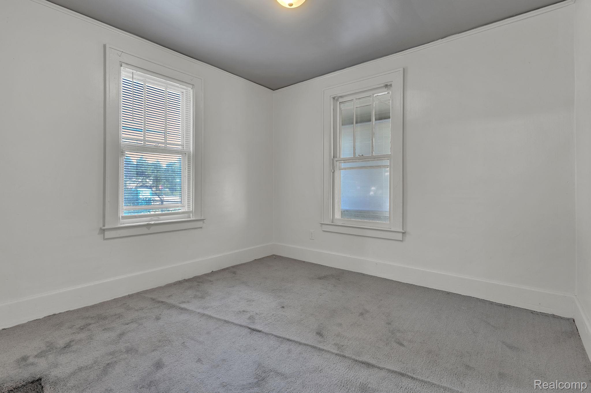 4877 Maynard Street Property Photo 6
