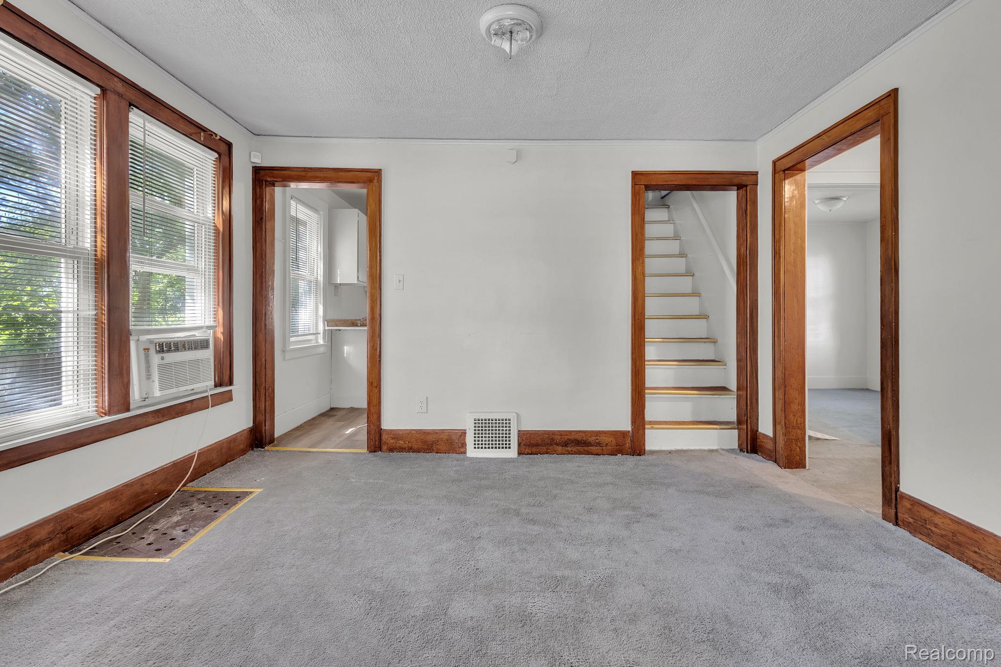 4877 Maynard Street Property Photo 8