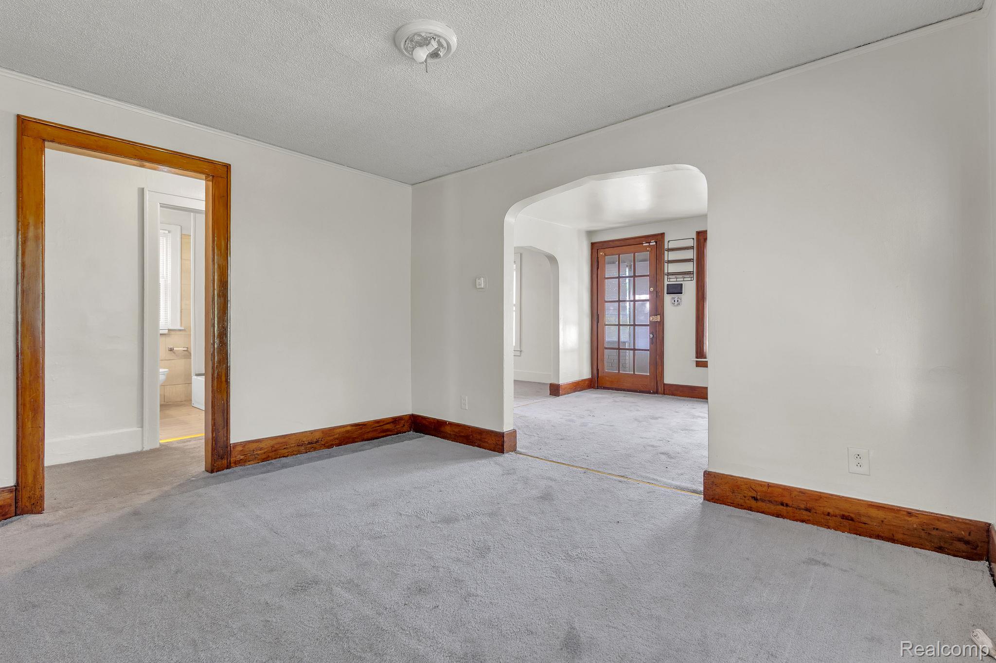 4877 Maynard Street Property Photo 9