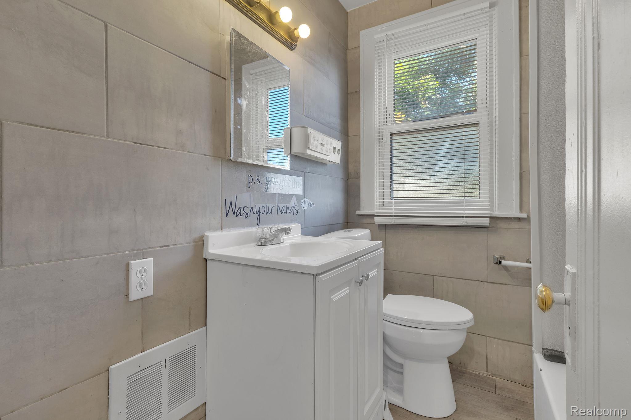 4877 Maynard Street Property Photo 14