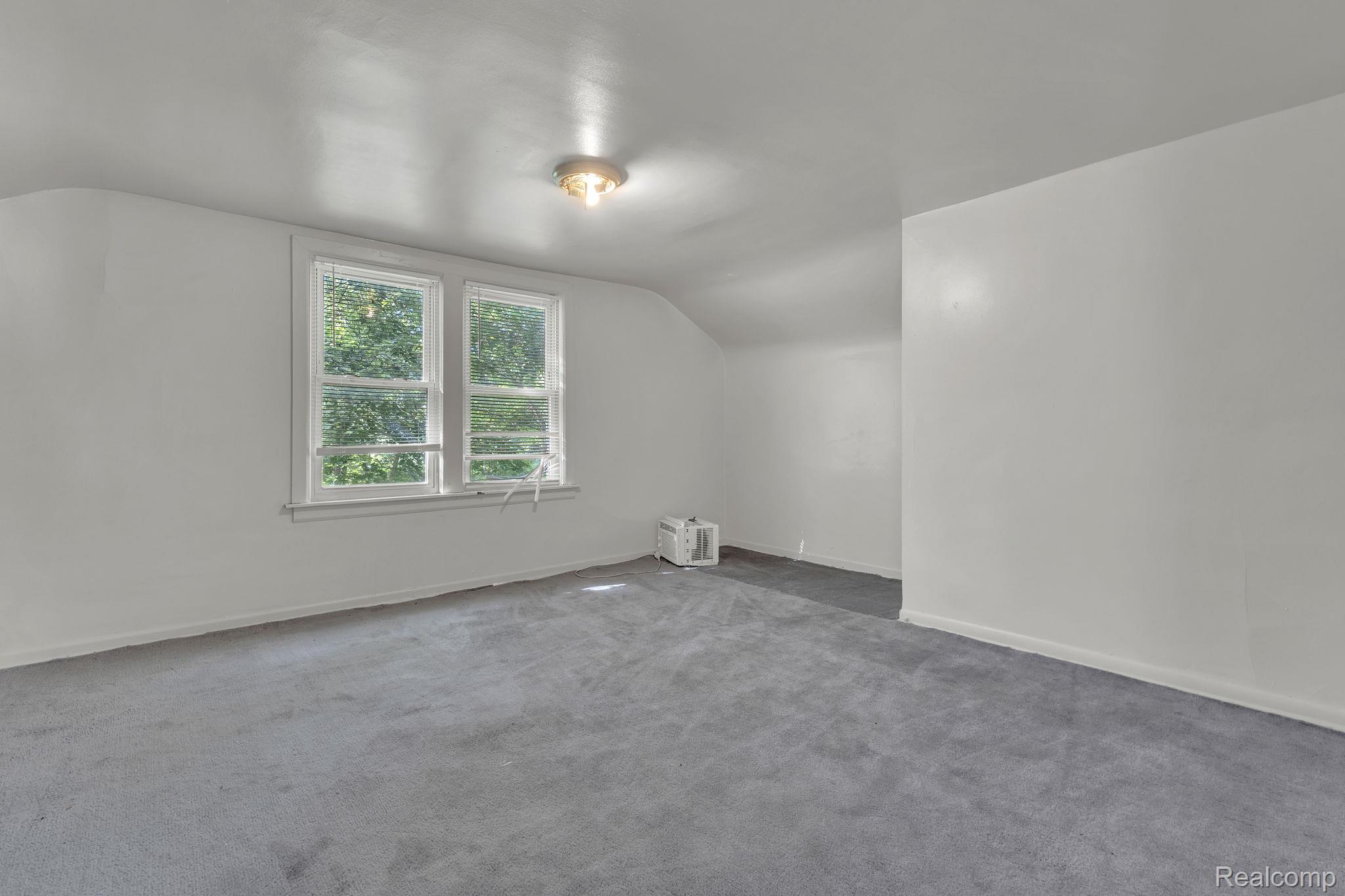 4877 Maynard Street Property Photo 23