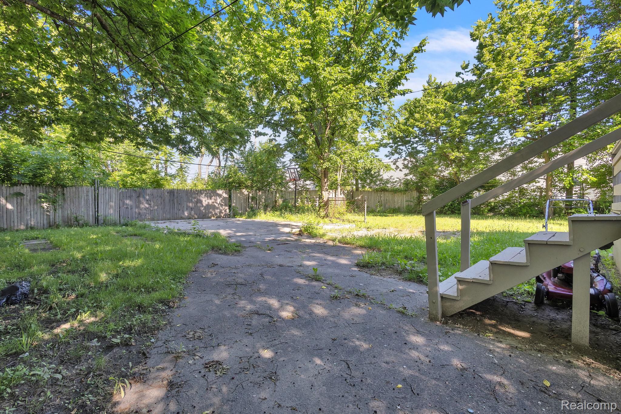4877 Maynard Street Property Photo 35