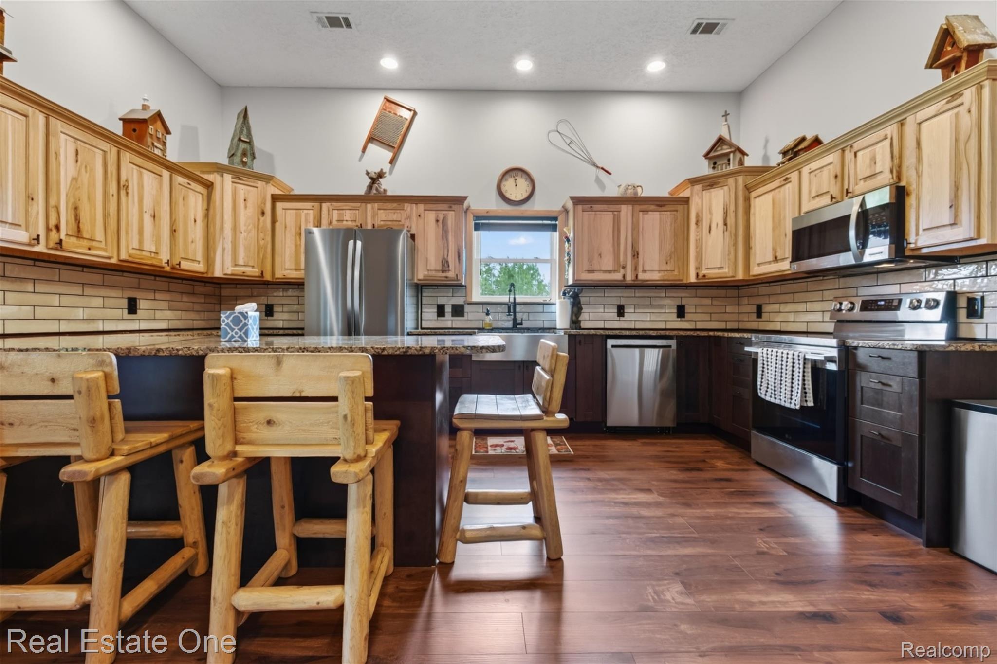 7250 Artesian Trail Property Photo 8