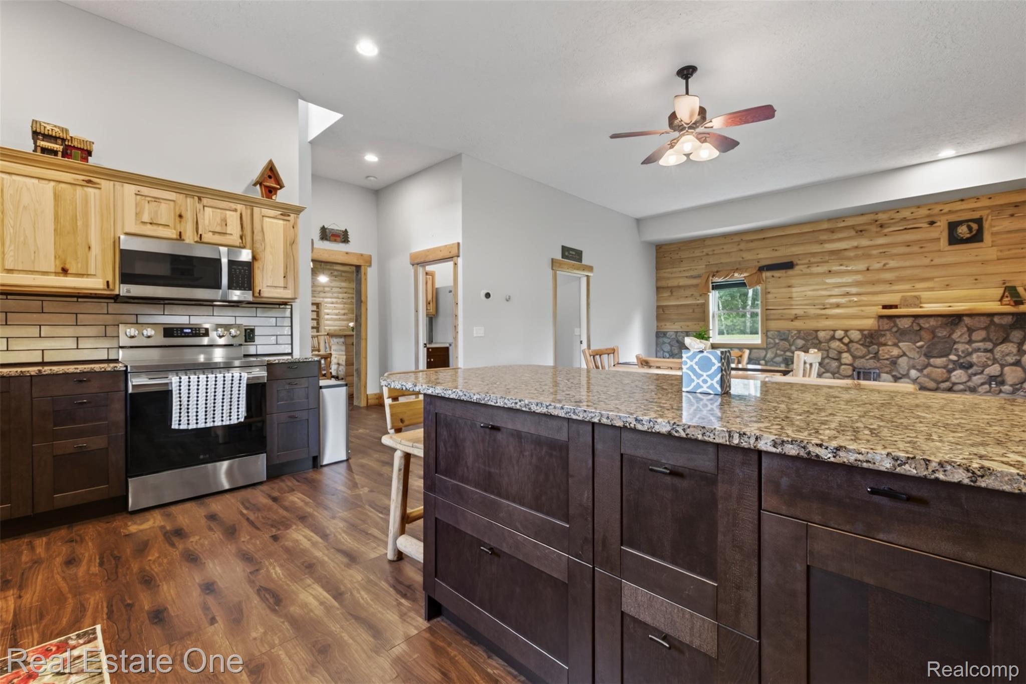7250 Artesian Trail Property Photo 9