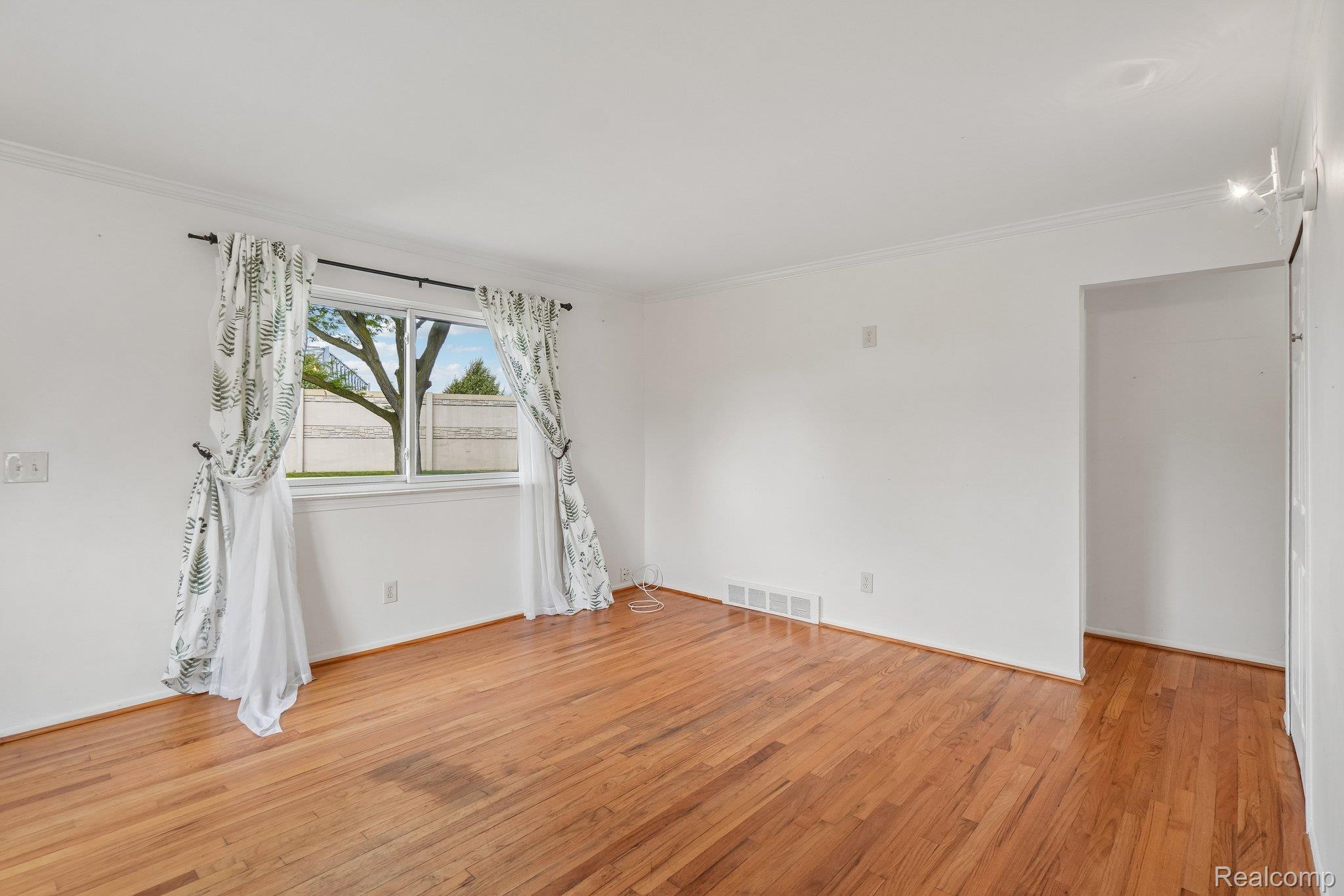 8401 18 Mile Road 112 Property Photo 6