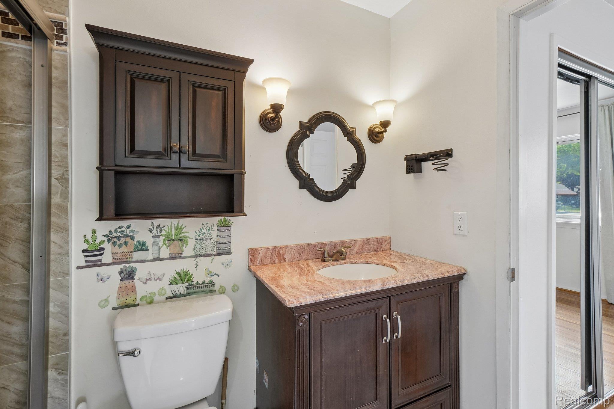 8401 18 Mile Road 112 Property Photo 10