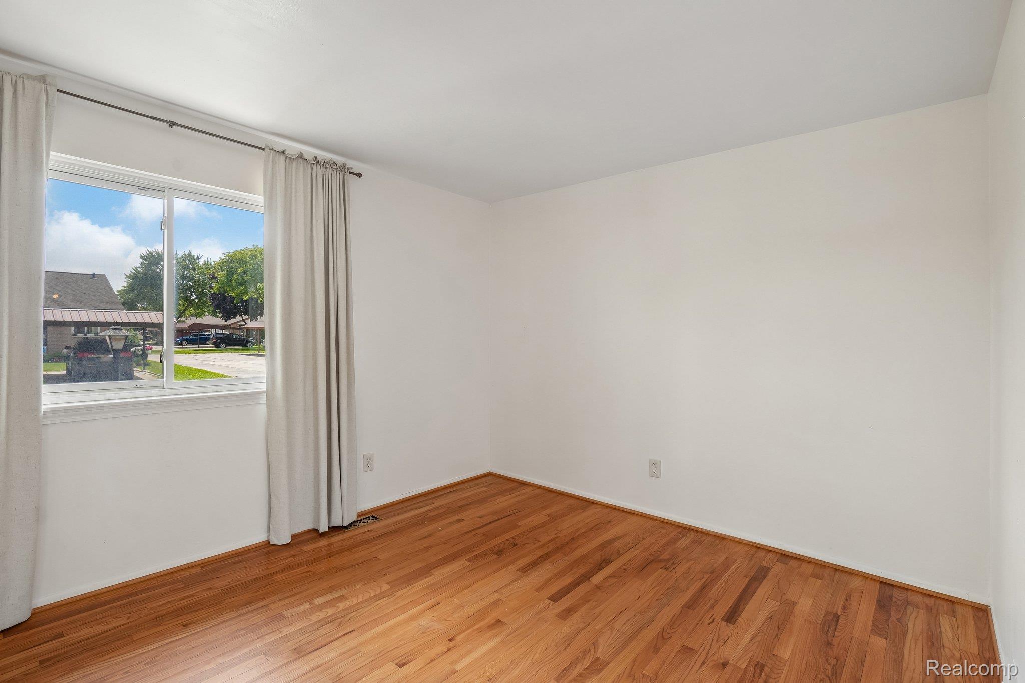 8401 18 Mile Road 112 Property Photo 13