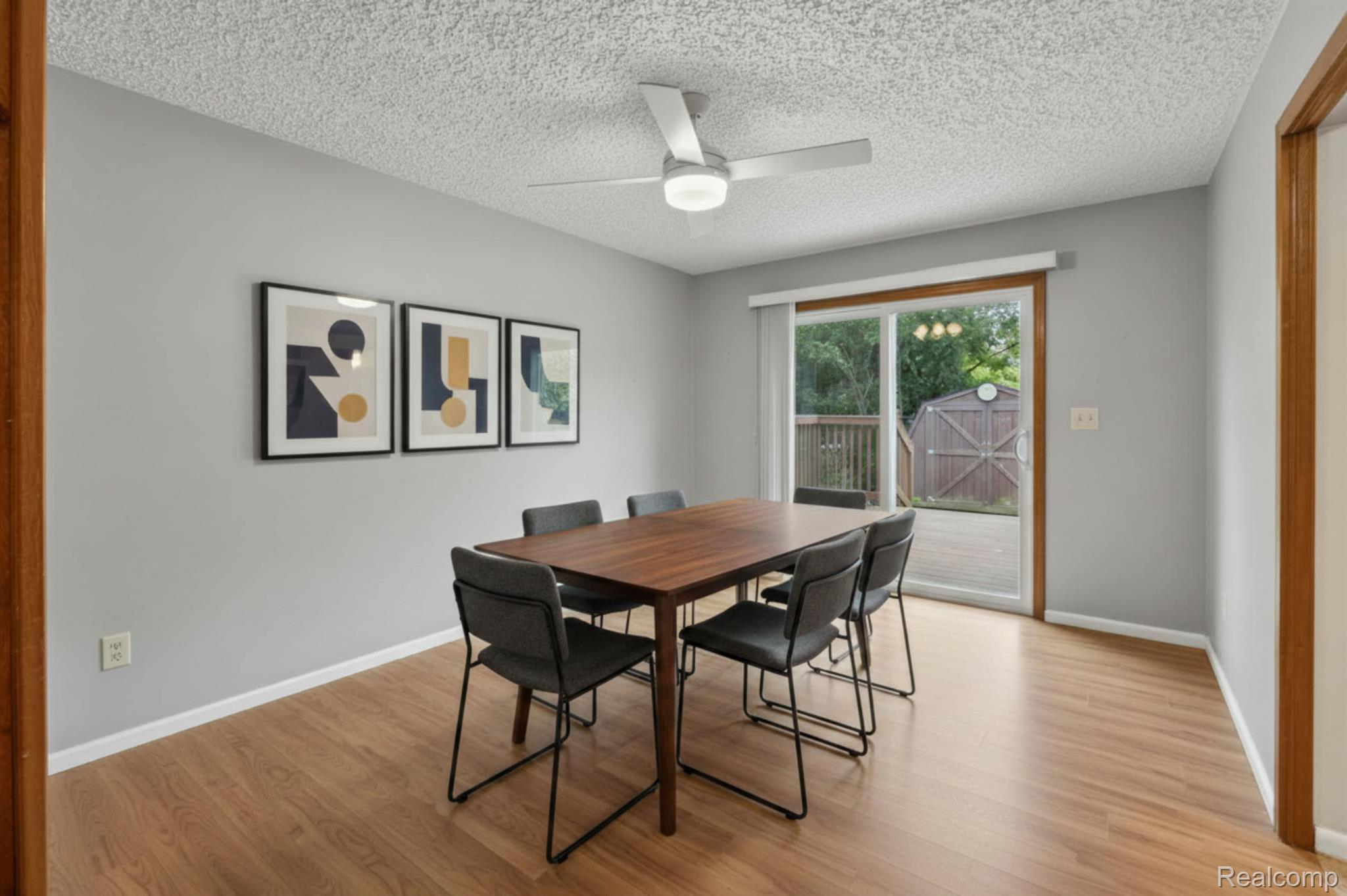 2721 Edgefield Drive Property Photo 8
