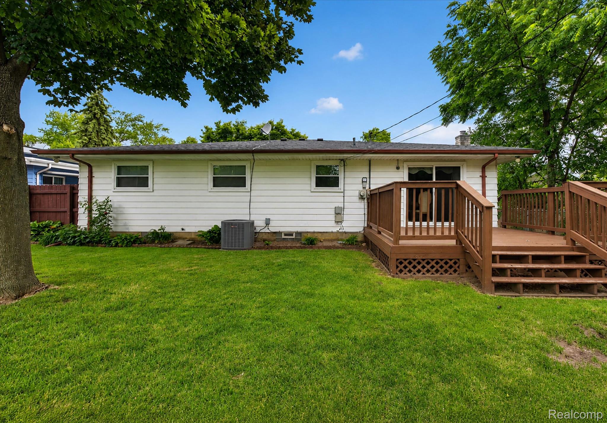 2721 Edgefield Drive Property Photo 22